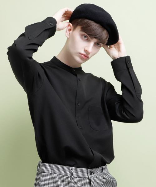 EMMA CLOTHES（エマクローズ）の「TR裾フロントカットロング丈バンドカラーシャツ（シャツ/ブラウス・メンズ・ブラック/グレー/オフホワイト・FREE）」の3枚目の写真