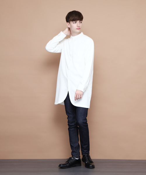 EMMA CLOTHES（エマクローズ）の「TR裾フロントカットロング丈バンドカラーシャツ（シャツ/ブラウス・メンズ・ブラック/グレー/オフホワイト・FREE）」の7枚目の写真