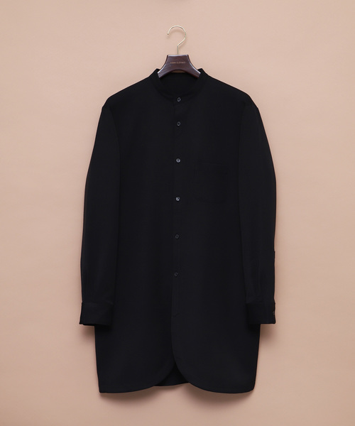 EMMA CLOTHES（エマクローズ）の「TR裾フロントカットロング丈バンドカラーシャツ（シャツ/ブラウス・メンズ・ブラック/グレー/オフホワイト・FREE）」の11枚目の写真