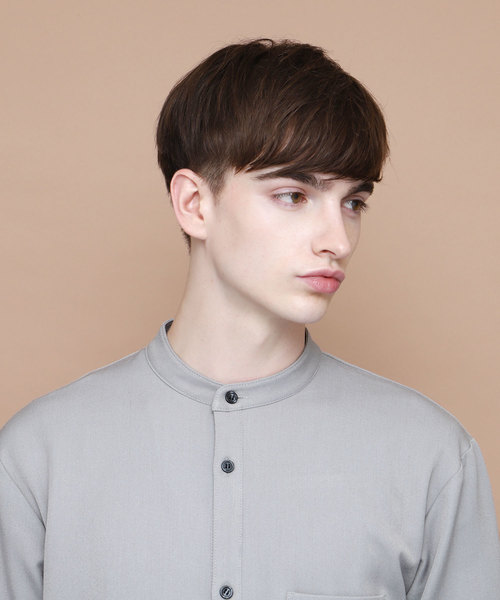 EMMA CLOTHES（エマクローズ）の「TR裾フロントカットロング丈バンドカラーシャツ（シャツ/ブラウス・メンズ・ブラック/グレー/オフホワイト・FREE）」の13枚目の写真