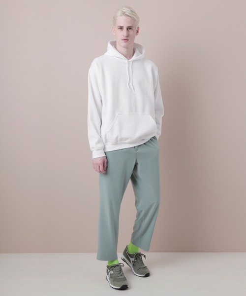 GILDAN(ギルダン)の「ギルダン USAオーバーサイズ ロングスリーブ プルオーバー パーカー (裏起毛)(パーカー・メンズ・ホワイト/チャコールグレー/ベージュ系その他/グリーン系その他/マルーン/オレンジ/ブラウン系その他/ブラック/グレー/ネイビー・M/L/XL)」の12枚目の写真