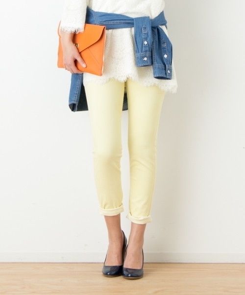 VIS（ビス）の「【with6月号掲載】ホワイトヤーンカラースキニーパンツ★自宅で洗える★（その他パンツ・レディース・ブラック/ホワイト/ベージュ/ライトグリーン/ブルー系/イエロー・SMALL/MEDIUM/LARGE）」の6枚目の写真