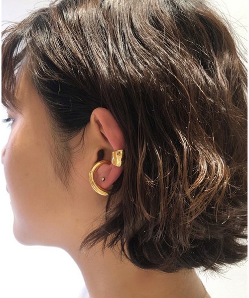 TODAYFUL(トゥデイフル)の「ボリュームフープイヤーカフ(イヤリング(片耳用)・レディース・シルバー/ゴールド・FREE)」の3枚目の写真