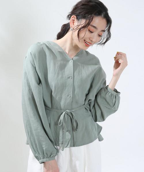 coen（コーエン）の「リネンレーヨンウエストタックVネックブラウス（シャツ/ブラウス・レディース・オフホワイト/カーキ・MEDIUM/LARGE）」の4枚目の写真
