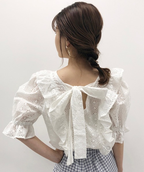 one after another NICE CLAUP（ワンアフターアナザーナイスクラップ）の「【WEB限定】うしろリボンレースブラウス（シャツ/ブラウス・レディース・オフホワイト/ブラック/ミント/パープル・FREE）」の2枚目の写真