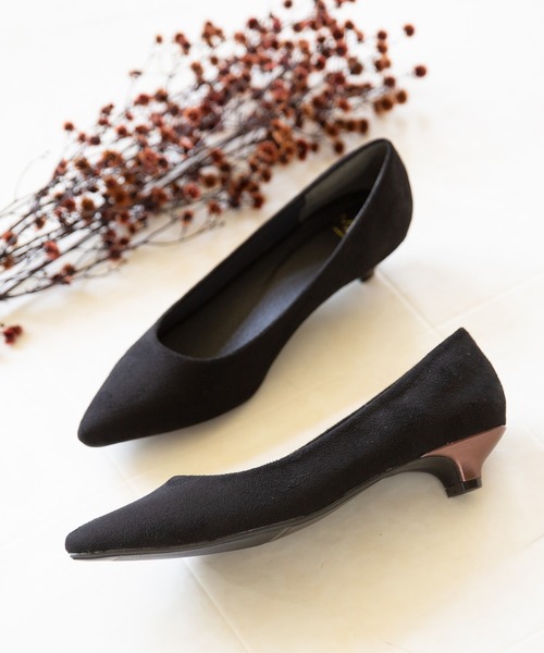 menue(メヌエ)の「【ふわっと軽い エアスイート】走れるパンプス 3cmヒールver(パンプス・レディース・グリーン/パイソン/ブラック/グレイッシュベージュ/ベージュ系その他5/ブラック系その他4/レッド/ベージュ系その他/ブラック系その他2/ベージュ系その他4/ブラウン系その他/ベージュ系その他2/ブラック系その他/ベージュ系その他3/レオパード/ベージュ系その他6/アイボリー/ライトグリーン/ブラウン系その他2/ブラック系その他5/ホワイト系その他/イエロー/ブラック系その他3/ブルーグレー/ブラウン系その他3/ゴールド系その他/ゼブラ/ベージュ系その他7/ダークパープル/ブラック系その他7/ネイビー/カラフル/ブラック系その他6/ダークグレー/その他1/ブラウン系その他4/ホワイト系その他2/ブラック×レッド/ベージュ系1/ライトグレー/ブラック系1/シルバー/オリーブ/コーラルピンク/ライトブルー/モスグリーン/ナチュラル/ネイビー系/ゴールド/シルバー系/ピンク系その他/ブラック系/ライトグレー系/ブラウン系その他5/グレー系その他/ブラック系2/ベージュ系/ブラック系3/シルバー系1/ブラック系4/ダークブラウン・21.5cm/22.0cm/22.5cm/23.0cm/23.5cm/24.0cm/24.5cm/25.0cm/25.5cm/26.0cm/26.5cm/21.0cm)」の8枚目の写真