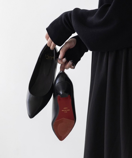 menue(メヌエ)の「【ふわっと軽い エアスイート】走れるパンプス 3cmヒールver(パンプス・レディース・グリーン/パイソン/ブラック/グレイッシュベージュ/ベージュ系その他5/ブラック系その他4/レッド/ベージュ系その他/ブラック系その他2/ベージュ系その他4/ブラウン系その他/ベージュ系その他2/ブラック系その他/ベージュ系その他3/レオパード/ベージュ系その他6/アイボリー/ライトグリーン/ブラウン系その他2/ブラック系その他5/ホワイト系その他/イエロー/ブラック系その他3/ブルーグレー/ブラウン系その他3/ゴールド系その他/ゼブラ/ベージュ系その他7/ダークパープル/ブラック系その他7/ネイビー/カラフル/ブラック系その他6/ダークグレー/その他1/ブラウン系その他4/ホワイト系その他2/ブラック×レッド/ベージュ系1/ライトグレー/ブラック系1/シルバー/オリーブ/コーラルピンク/ライトブルー/モスグリーン/ナチュラル/ネイビー系/ゴールド/シルバー系/ピンク系その他/ブラック系/ライトグレー系/ブラウン系その他5/グレー系その他/ブラック系2/ベージュ系/ブラック系3/シルバー系1/ブラック系4/ダークブラウン・21.5cm/22.0cm/22.5cm/23.0cm/23.5cm/24.0cm/24.5cm/25.0cm/25.5cm/26.0cm/26.5cm/21.0cm)」の12枚目の写真