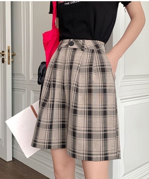 Diosfront(ディオスフロント)の「タック入りチェックショートパンツ(その他パンツ・レディース・ホワイト/ベージュ・SMALL/MEDIUM/LARGE)」の20枚目の写真
