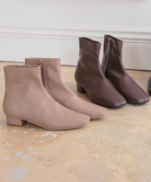 KOBE LETTUCE（コウベレタス）の「スクエアトゥストレッチショートブーツ（ブーツ・レディース・ブラック/ダークブラウン/ベージュ・LL/S/M/L）」の2枚目の写真