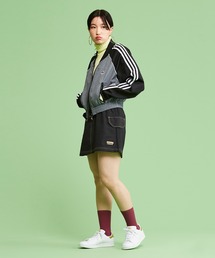 adidas（アディダス）の「クロップド トラックジャケット