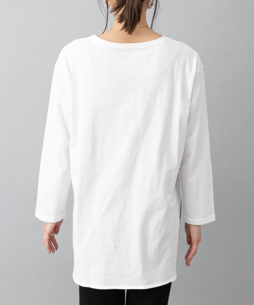 prose verse（プロズヴェール）の「オーガニックコットンラウンドヘムロンT（Tシャツ/カットソー・レディース・チャコールグレー/オフホワイト/グレイッシュベージュ・ﾌﾘ-）」の9枚目の写真