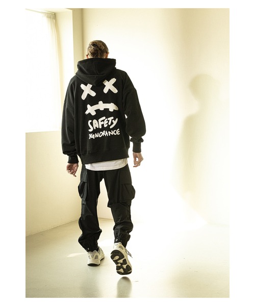 ◇MASSNOUN◇ MN BONE オーバーサイズ スウェット (2色) ◇MASSNOUN◇ MN BONE オーバーサイズ スウェット (2色