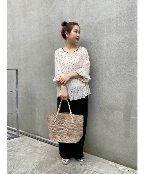 BEARDSLEY(ビアズリー)の「ドットプリーツ シアーブラウス(シャツ/ブラウス・レディース・ブラック/ベージュ・FREE)」の9枚目の写真