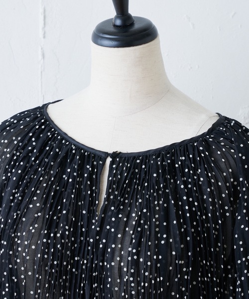 BEARDSLEY(ビアズリー)の「ドットプリーツ シアーブラウス(シャツ/ブラウス・レディース・ブラック/ベージュ・FREE)」の13枚目の写真