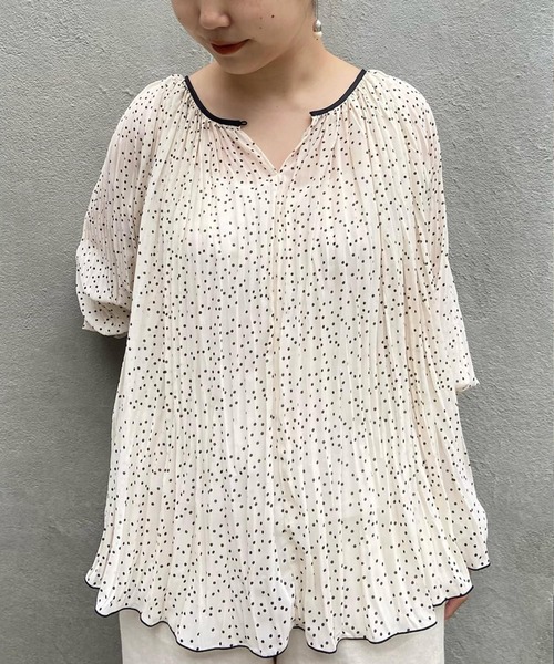 BEARDSLEY(ビアズリー)の「ドットプリーツ シアーブラウス(シャツ/ブラウス・レディース・ブラック/ベージュ・FREE)」の11枚目の写真