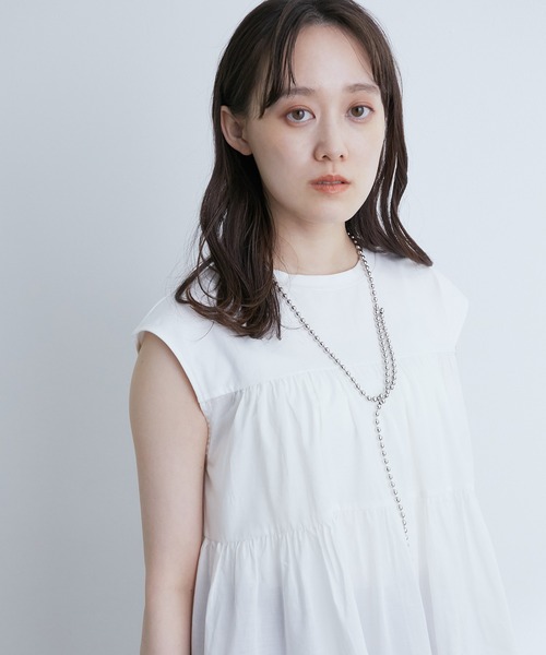 VIS（ビス）の「【洗濯機可】ふんわり揺れる。布帛ドッキングティアードチュニックＴシャツ（Tシャツ/カットソー・レディース・オフホワイト/カーキ/ブラック/レンガ・FREE）」の16枚目の写真