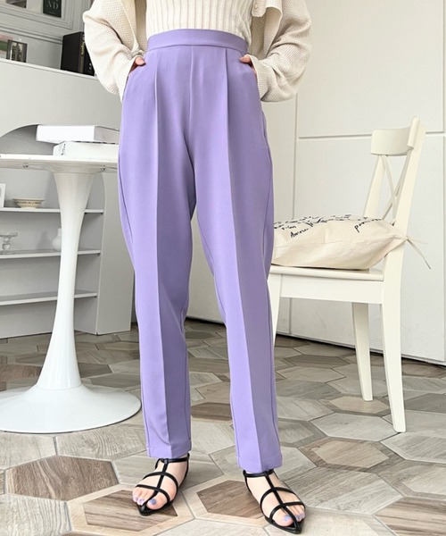 moment+（モーメントプラス）の「ビューティーシルエットセンタープレスカラースラックスパンツ（スラックス・レディース・グレイッシュベージュ/アイボリー/ブラック/イエロー/ライトグリーン/オレンジ/グリーン/ダークグリーン/ダークオレンジ/モカ/ブラウン/レッド/パープル/ターコイズブルー/ピンク/イエロー×グリーン/ブルー/スモークピンク/ラベンダー/チャコールグレー/ピンクベージュ・S/L/M）」の14枚目の写真