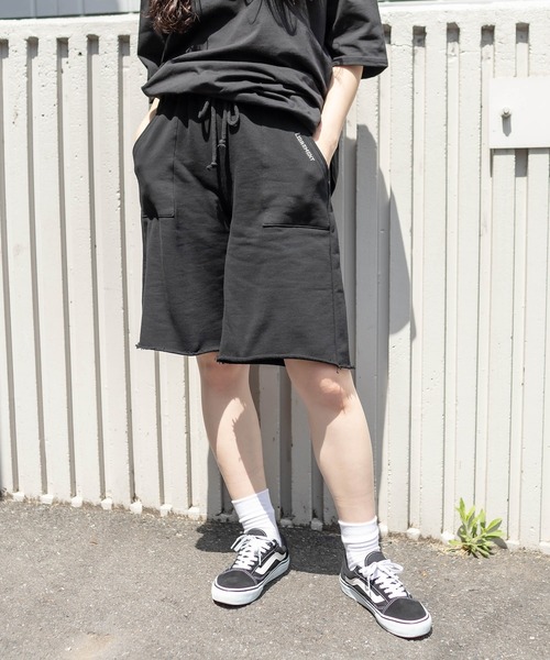 RASVOA(ラスボア)の「パッチポケットハーフパンツ(スウェットパンツ・レディース・ライトグレー/ブラック・FREE)」の2枚目の写真