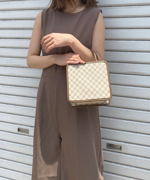 ADIRA（アディラ）の「SELECTモノグラムスクエアバッグ（ショルダーバッグ・レディース・モカ/ブラウン/アイボリー・FREE）」の2枚目の写真