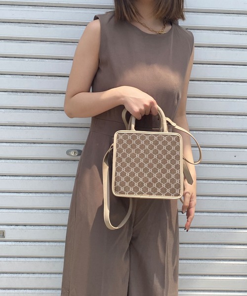 ADIRA（アディラ）の「SELECTモノグラムスクエアバッグ（ショルダーバッグ・レディース・モカ/ブラウン/アイボリー・FREE）」の13枚目の写真