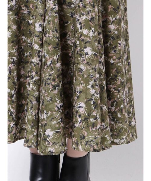 ELENDEEK（エレンディーク）の「フラワープリントボイルワンピース（ワンピース・レディース・ベージュ/カーキ・01/02）」の17枚目の写真