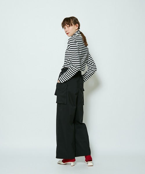 CIAOPANIC（チャオパニック）の「ワイドカーゴパンツ（カーゴパンツ・レディース・ブラック/オリーブ・SMALL/MEDIUM）」の4枚目の写真