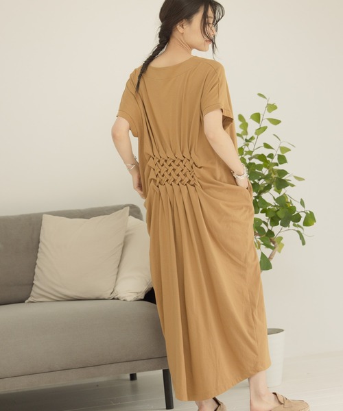 BAYFLOW(ベイフロー)の「バックコンシャスワンピース(ワンピース・レディース・ブラック/カーキ/キャメル・FREE)」の4枚目の写真