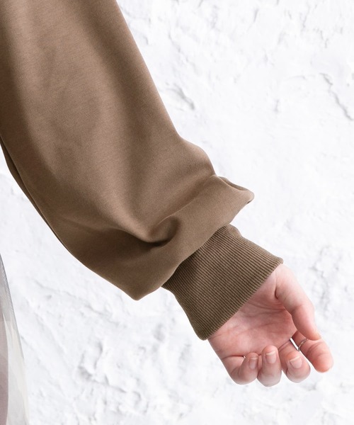 osharewalker（オシャレウォーカー）の「【廃盤】『アート柄バックチュールカットソー』（Tシャツ/カットソー・レディース・杢グレー/ブラック/ブラウン・FREE）」の9枚目の写真