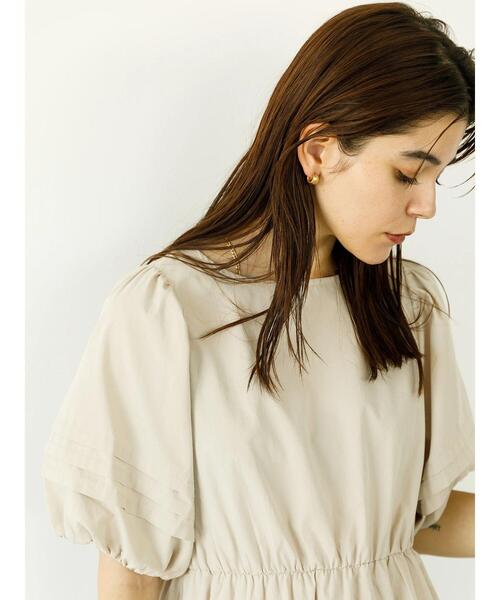 koe（コエ）の「ボリューム袖チュニックブラウス*（シャツ/ブラウス・レディース・ホワイト/ブルー系その他7/ライトベージュ/ネイビー・FREE）」の2枚目の写真