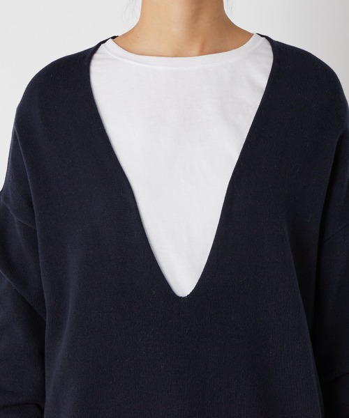 RIVE DROITE(リヴドロワ)の「深めのVネックですっきりとした印象に コットンアクリル深Vネックニット(ニット/セーター・レディース・アイボリー/ネイビー・FREE)」の17枚目の写真