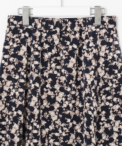 J.PRESS Ladies(J.プレス レディス)の「【洗える】ポリエステル ピーチサテンフラワープリント スカート(スカート・レディース・ネイビー系5・XS/S/XXS)」の14枚目の写真