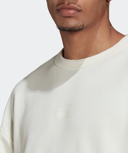 adidas（アディダス）の「R.Y.V. ルーズフィット クルーネック スウェット / アディダスオリジナルス（スウェット・メンズ・オフホワイト/ブラック・XXX-LARGE/X-SMALL/X-LARGE/LARGE/XX-LARGE/SMALL/MEDIUM）」の5枚目の写真