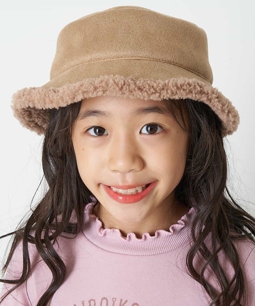 a.v.v（アーヴェヴェ）の「[KIDS]ムートン風バケットハット（ハット・キッズ・ベージュ/ブラウン・54）」の2枚目の写真