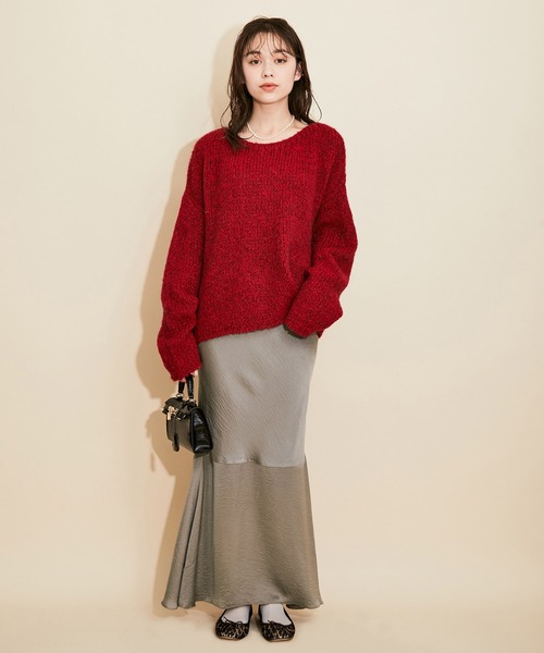 MADEMOISELLE ROPE'(マドモアゼル ロペ)の「<春まで使える>サテンマーメイドラインマキシスカート(スカート・レディース・ブラック/グレー/グリーン・38/36)」の5枚目の写真
