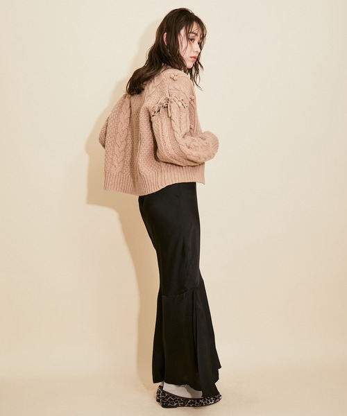 MADEMOISELLE ROPE'(マドモアゼル ロペ)の「<春まで使える>サテンマーメイドラインマキシスカート(スカート・レディース・ブラック/グレー/グリーン・38/36)」の16枚目の写真
