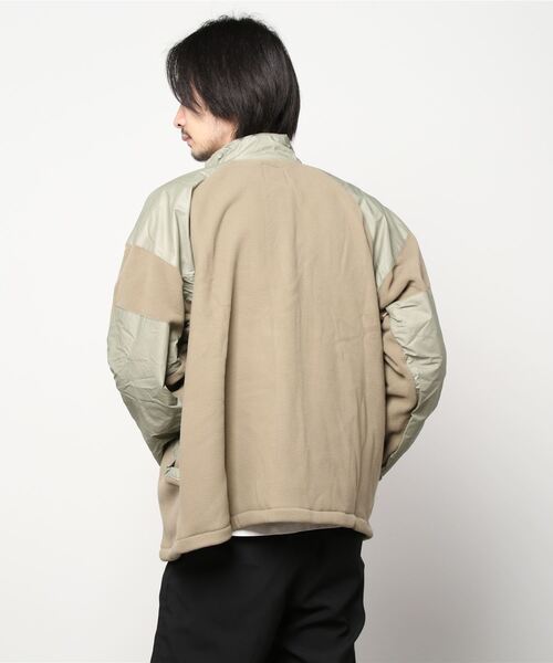 C.E.L.STORE（セルストア）の「U.S MILITARY / ユーエスミリタリー GENⅢ LEVEL3 FLEECE JACKET MADE BY ALPHA ONE SOURCEレベル3フリースジャケット（ミリタリージャケット・メンズ・タン・X-LARGE）」の3枚目の写真