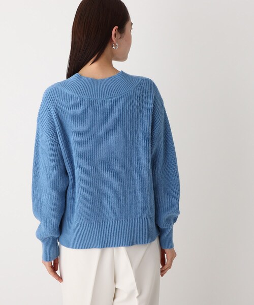 OPAQUE.CLIP（オペークドットクリップ）の「◆ミドルゲージ ワイドVネックニット（ニット/セーター・レディース・サンドベージュ/ホワイト系/ブルー・40/38）」の6枚目の写真