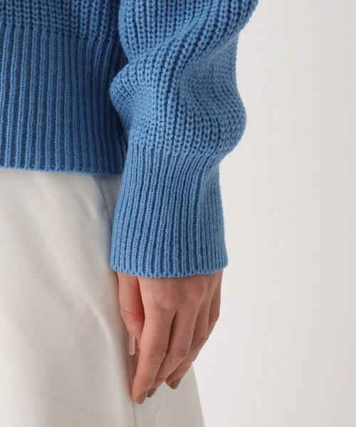 OPAQUE.CLIP（オペークドットクリップ）の「◆ミドルゲージ ワイドVネックニット（ニット/セーター・レディース・サンドベージュ/ホワイト系/ブルー・40/38）」の8枚目の写真