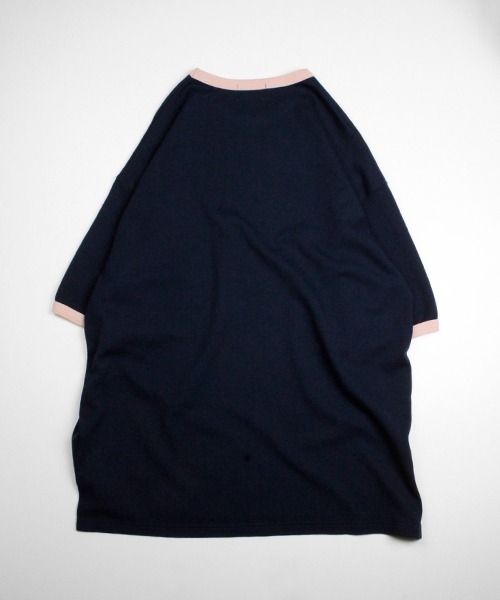 Universal Style Wear(ユニバーサルスタイルウェア)の「Universal Style Wear リンガー ルーズ Tシャツ(Tシャツ/カットソー・メンズ・ライトピンク/グレイッシュベージュ/オフホワイト/ネイビー・MEDIUM/LARGE/X-LARGE)」の10枚目の写真