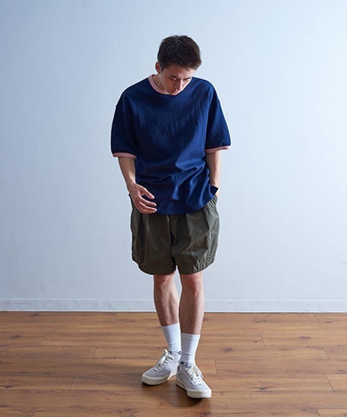 Universal Style Wear(ユニバーサルスタイルウェア)の「Universal Style Wear リンガー ルーズ Tシャツ(Tシャツ/カットソー・メンズ・ライトピンク/グレイッシュベージュ/オフホワイト/ネイビー・MEDIUM/LARGE/X-LARGE)」の5枚目の写真