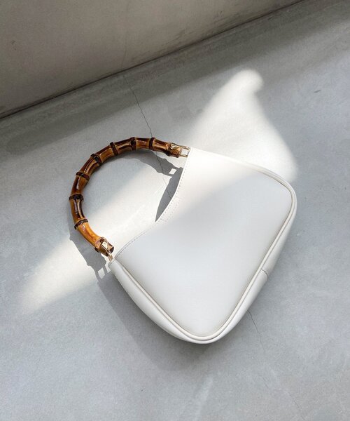 OPAQUE.CLIP（オペークドットクリップ）の「◆カラーバンブー ショルダーバッグ（ショルダーバッグ・レディース・オフホワイト/ピンク系/ダークグリーン・00）」の2枚目の写真