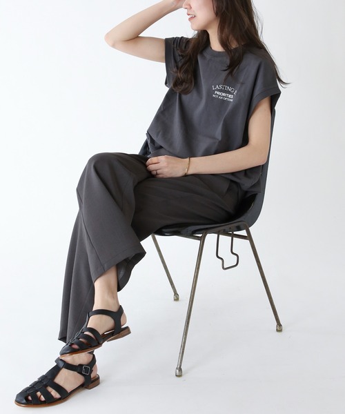 JOURNAL STANDARD relume（ジャーナルスタンダード　レリューム）の「フレンチスリーブロゴTシャツ（Tシャツ/カットソー・レディース・ホワイト/グレー・FREE）」の21枚目の写真