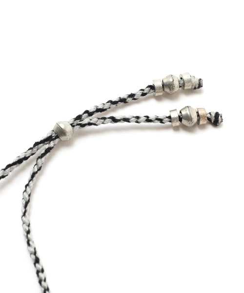 wakami（ワカミ）の「wakami ビーズコードネックレス（ネックレス・メンズ・ホワイト/レッド/ターコイズブルー・F）」の5枚目の写真