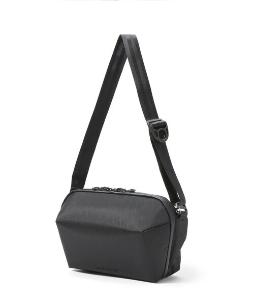 beruf baggage（ベルーフバゲッジ）の「【beruf baggage/ベルーフ バゲッジ】URBAN EX-XP6 スリングパック 6L brf-GR21（ショルダーバッグ・メンズ・ブラック・FREE）」の2枚目の写真