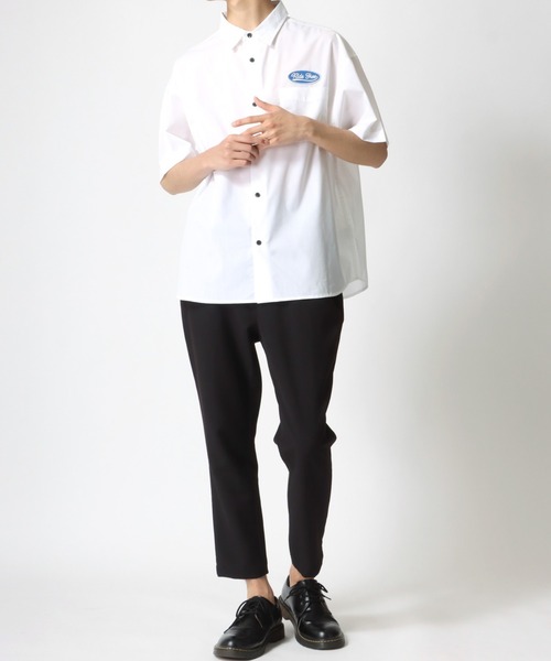 Lazar（ラザル）の「オーバーサイズ Ride Free ワッペン ワンポイント刺繍 ムジ ストライプ レギュラーカラー 半袖シャツ/ワークシャツ（シャツ/ブラウス・メンズ・ホワイト/ベージュ/ブルー/ホワイト系その他/ブルー系その他/ブルー系その他2/ブルー系その他3・LL/M/L）」の22枚目の写真