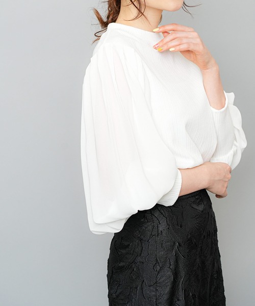 mili an deni(ミリアンデニ)の「シアースリーブボリュームリブトップス(Tシャツ/カットソー・レディース・ブラック/ネイビー/オフホワイト/ダークブルー・M/L)」の5枚目の写真