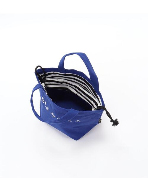 To b. by agnes b.（トゥービーバイアニエスベー）の「WR56 SAC ロゴミニトートバッグ（トートバッグ・レディース・ブルー・FREE）」の9枚目の写真