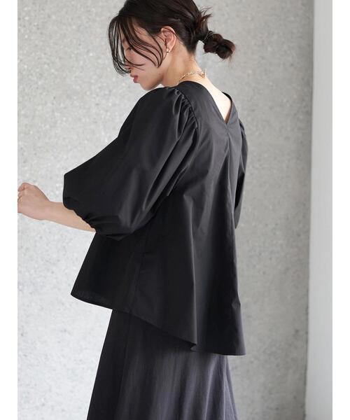 earth music&ecology(アースミュージックアンドエコロジー)の「ボリュームスリーブペプラムブラウス(シャツ/ブラウス・レディース・ブラック/ベージュ/オフホワイト・FREE)」の8枚目の写真