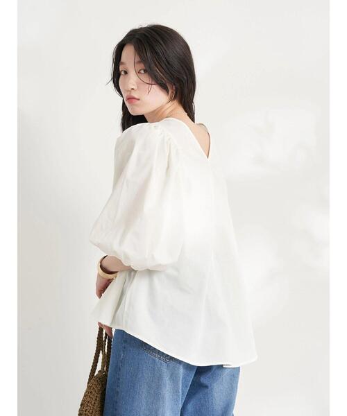 earth music&ecology(アースミュージックアンドエコロジー)の「ボリュームスリーブペプラムブラウス(シャツ/ブラウス・レディース・ブラック/ベージュ/オフホワイト・FREE)」の14枚目の写真