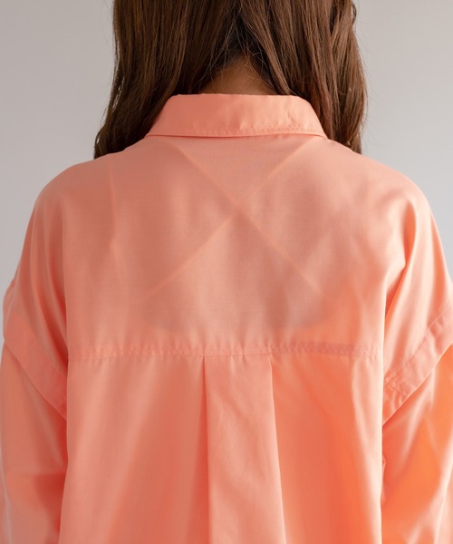 OLIVE des OLIVE（オリーブデオリーブ）の「肩開きシャツ（シャツ/ブラウス・レディース・オフホワイト/ピンク/オレンジ/ラベンダー・FREE）」の17枚目の写真